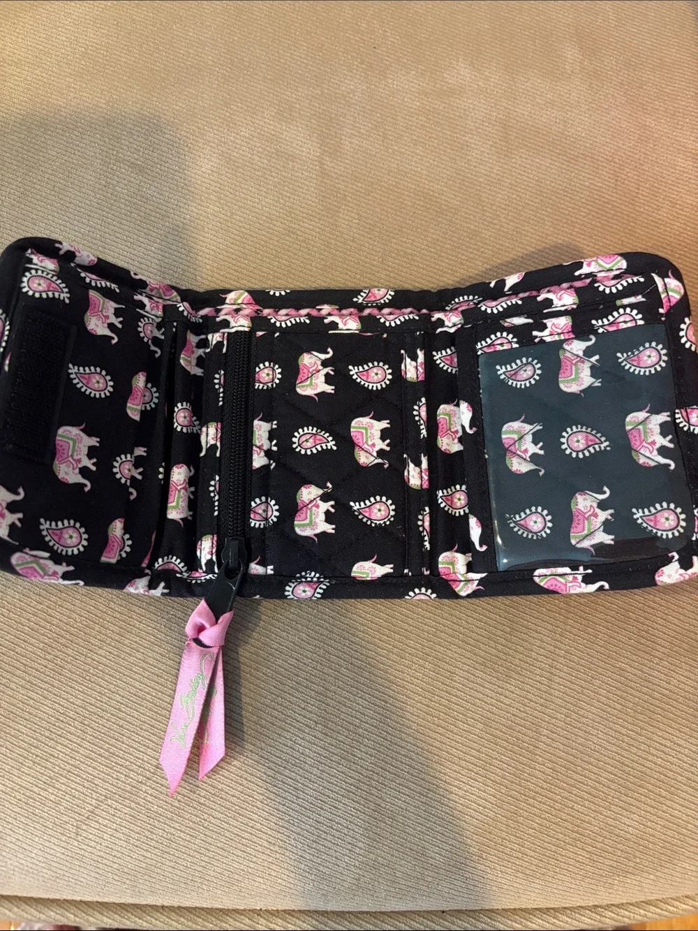 Adorable Vera Bradley Black Pink Green Paisley Elephant Wallet - Picture 3 of 5